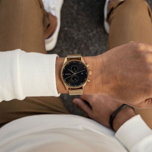 MVMT Voyager GOLD WATCH - Picture 2 of 4